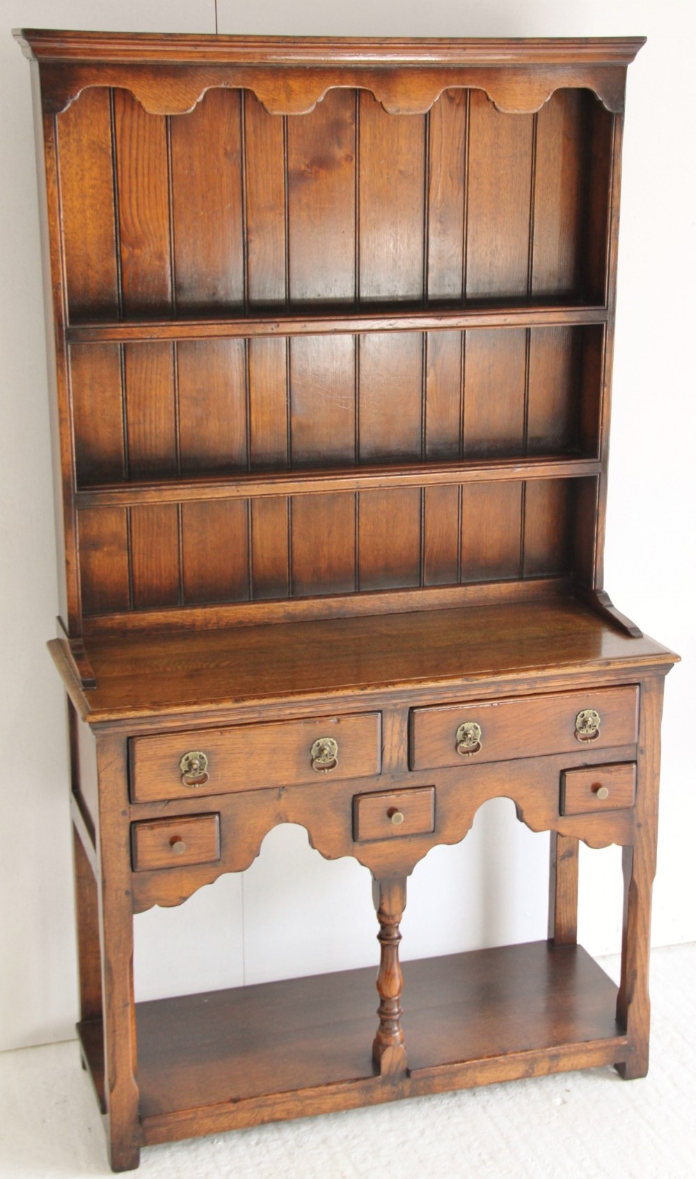 titchmarsh and goodwin oak dresser