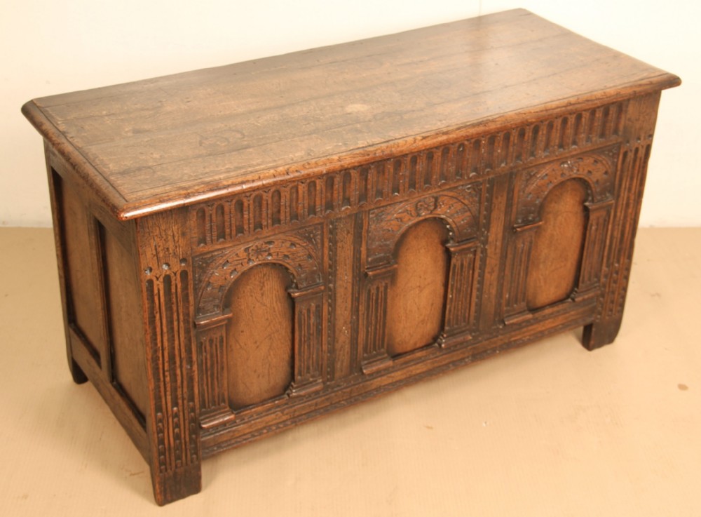 ipswich oak coffer