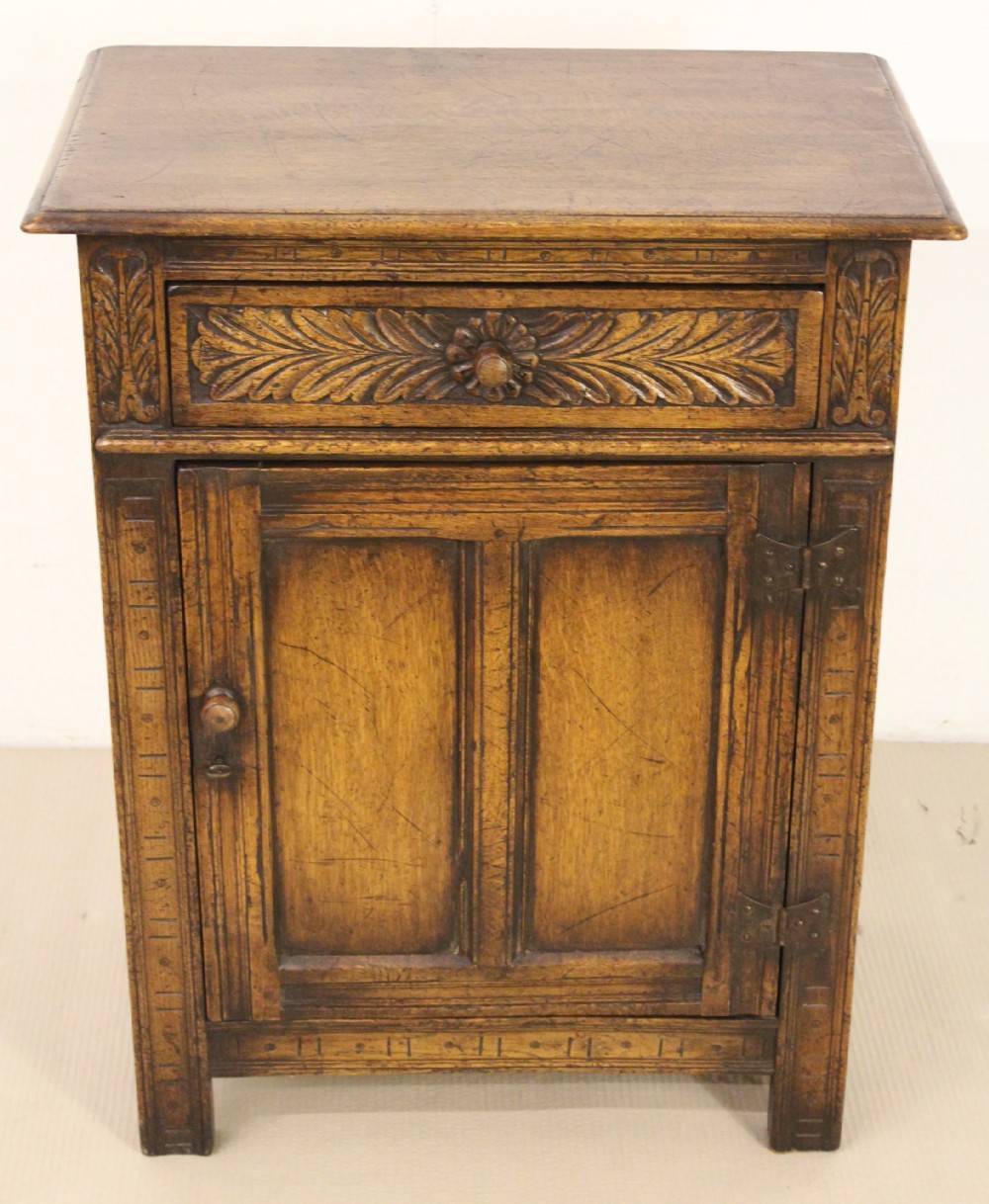 ipswich oak cupboard
