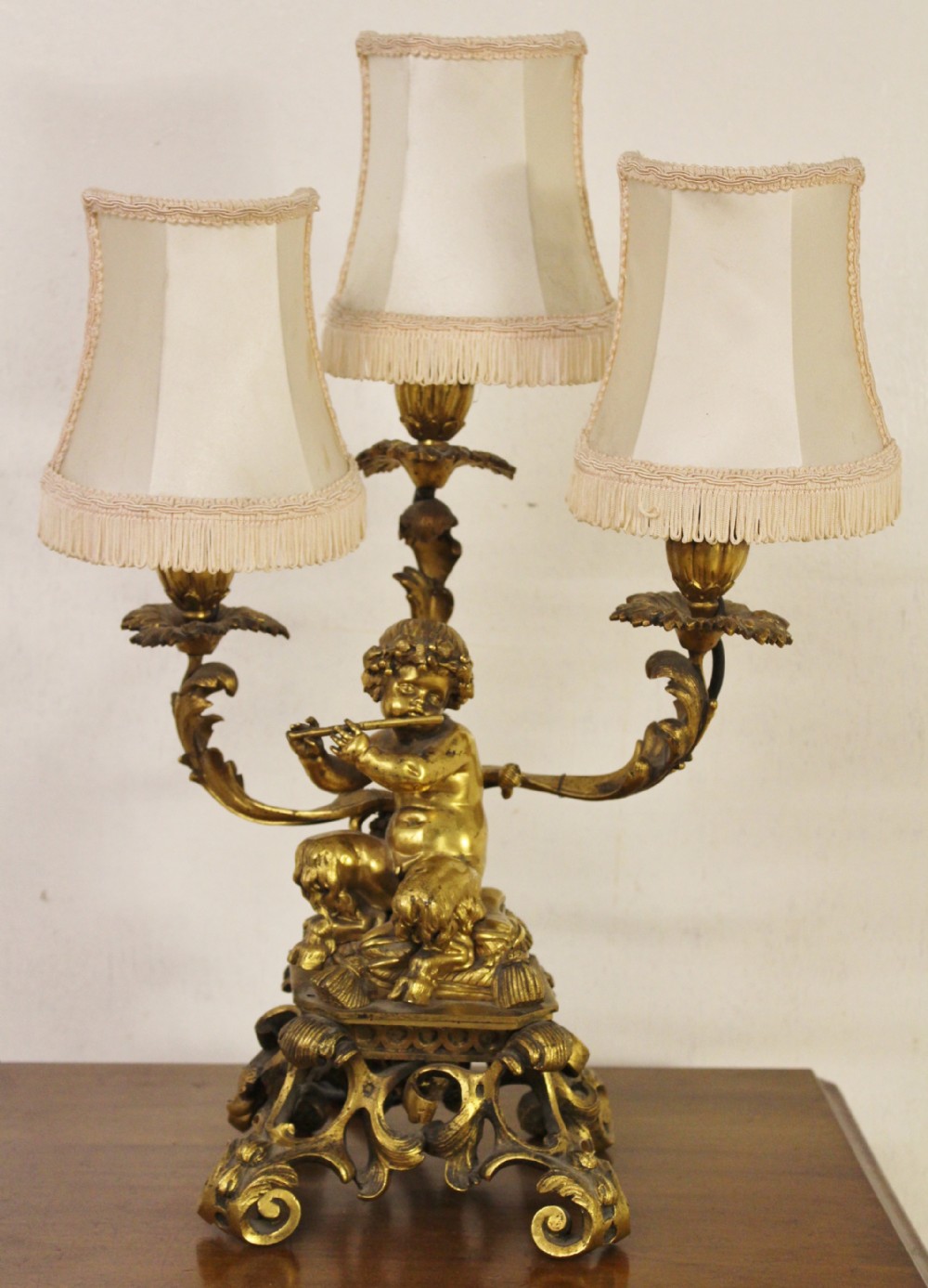 excellent gilt bronze table lamp