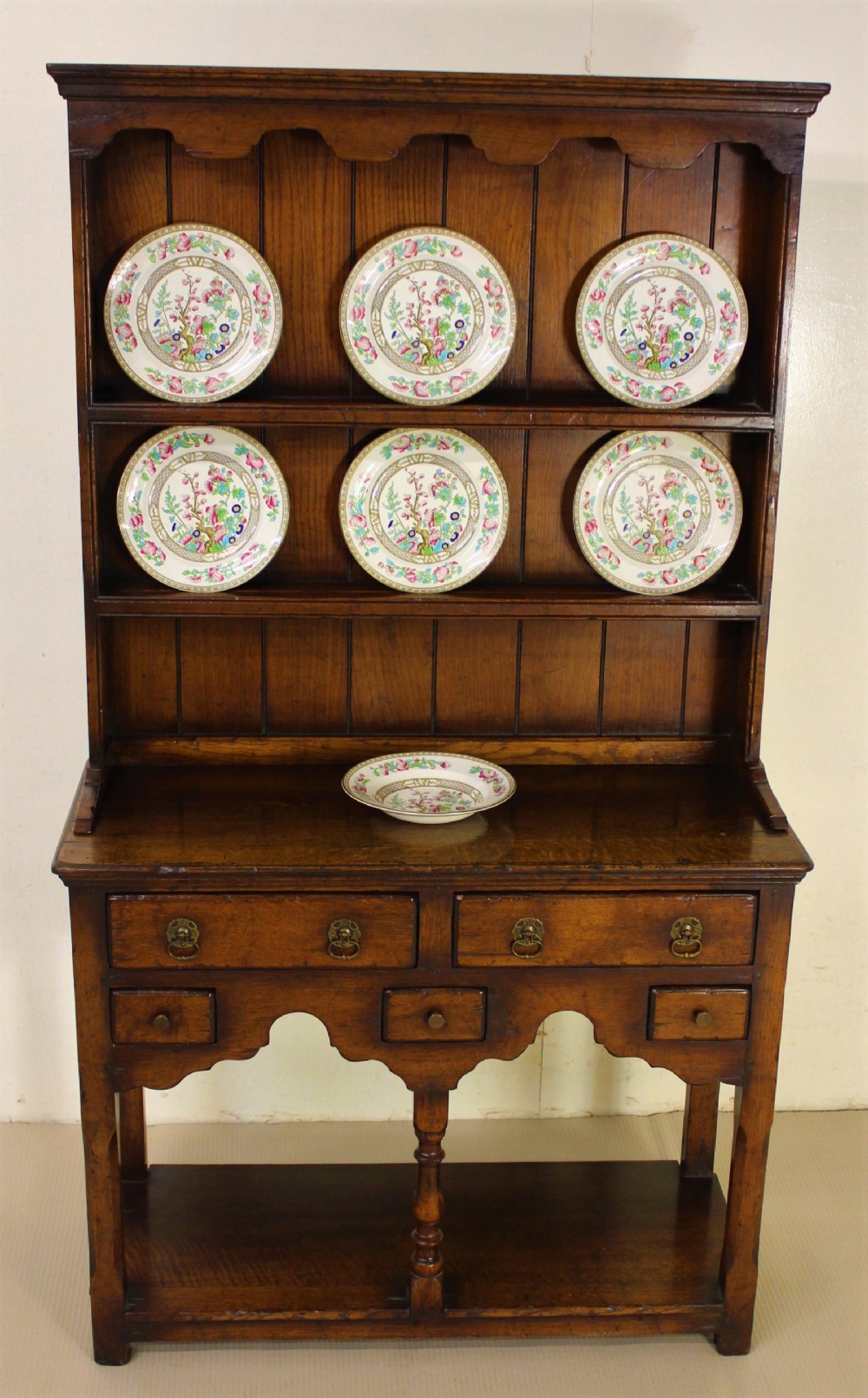 diminutive ipswich oak dresser