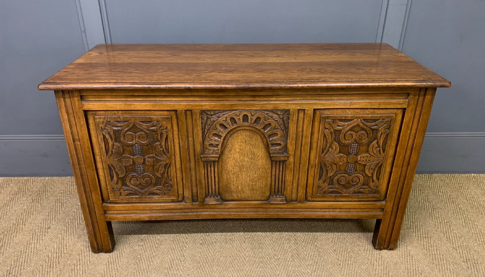 ipswich oak coffer