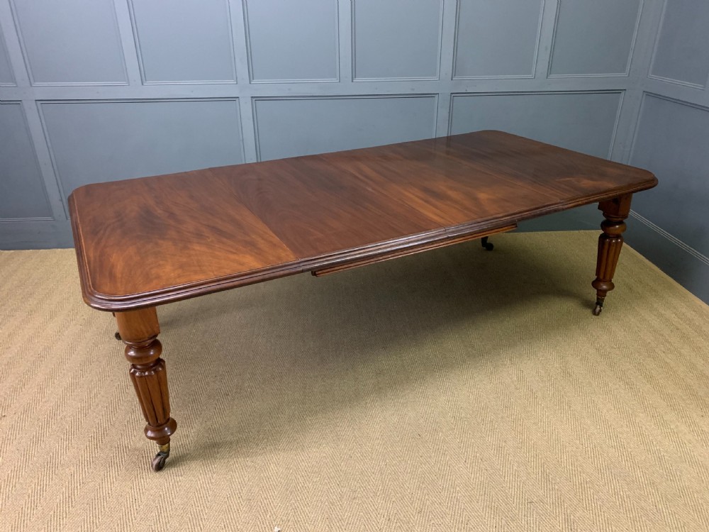 victorian mahogany 2 leaf extending dining table