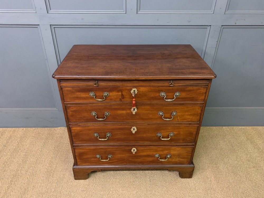 george iii mahogany bachelors chest of drawers