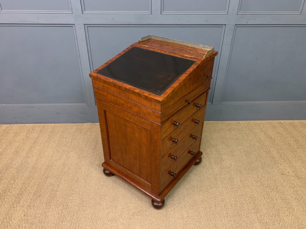 gillows george iv mahogany davenport